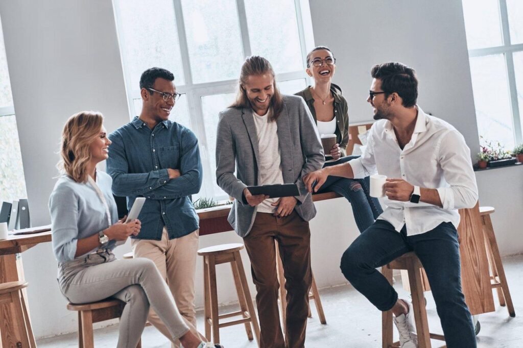 une-reunion-conviviale-entre-entrepreneurs-casual-meeting-pour-partage
