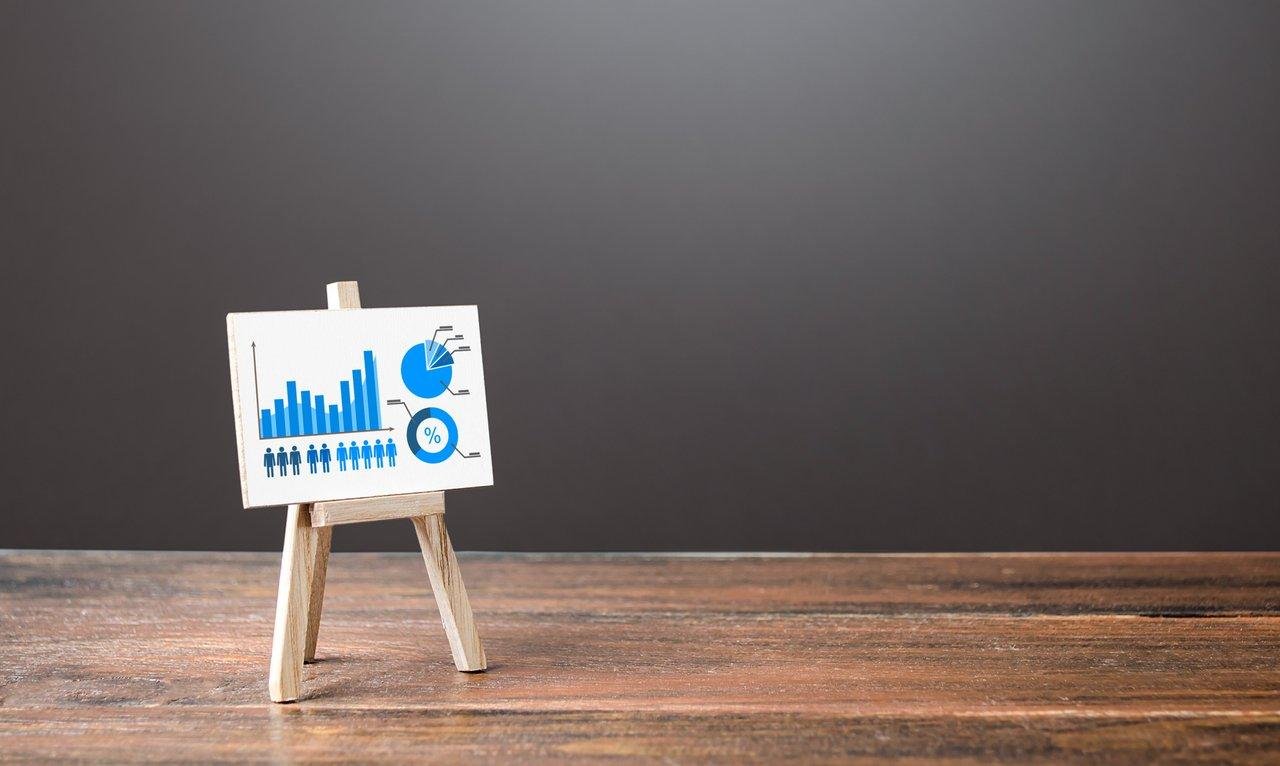 Graphique illustrant la croissance du marketing automation de 2016 à 2026 pour Mailchimp, HubSpot, Klaviyo, Brevo et ActiveCampaign.